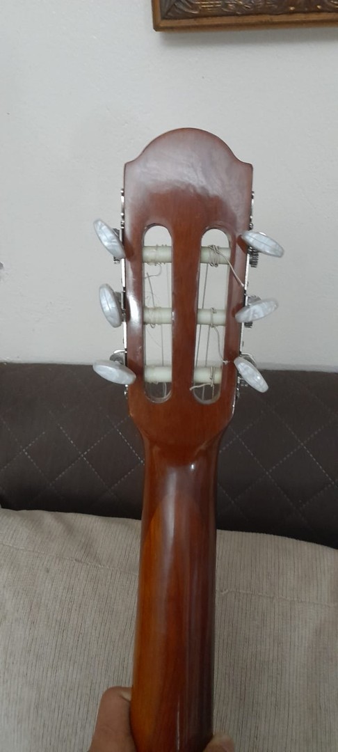 instrumentos musicales - Guitarra Acustica Castilla Como nueva con 2 Paquetes de cuerdas Daddario nuevas  4