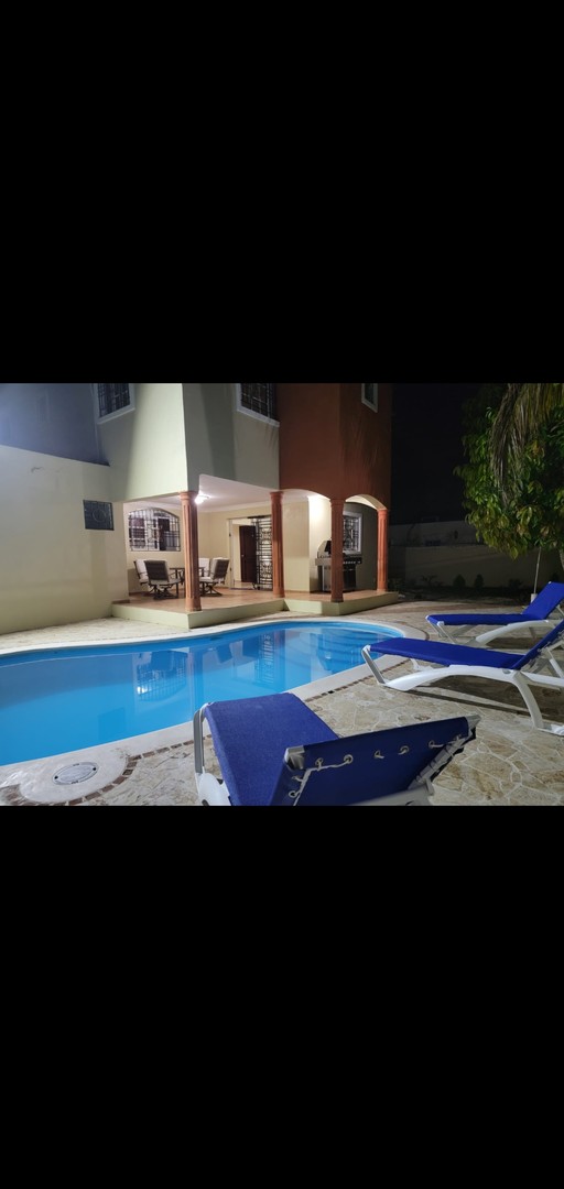 casas - Hermosa Casa 3 Habitacion mas Habitacion de servicio Piscina Privada.