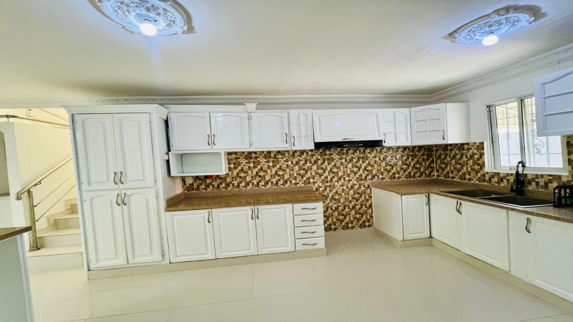 casas - Casa en Venta de Oportunidad en Charles de gaulle Santo Domingo Este 7