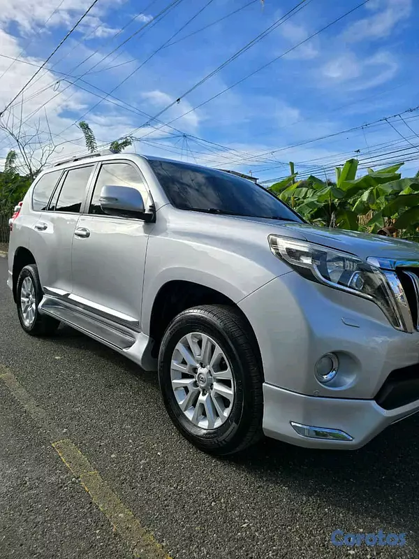 jeepetas y camionetas - Toyota land cruicer prado vxl 2015 6