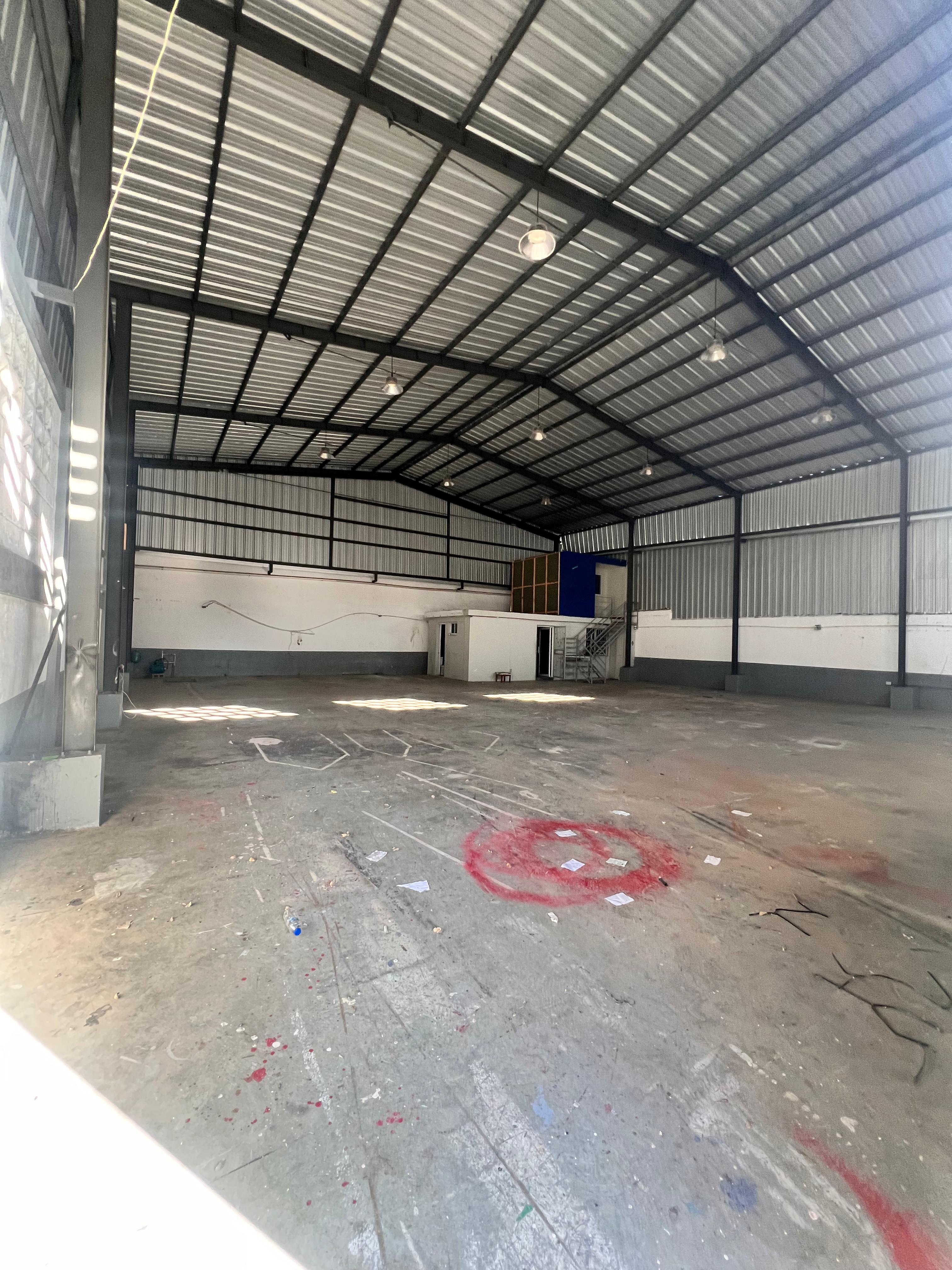 oficinas y locales comerciales - Rento Nave comercial 380 metros Distrito Nacional  1