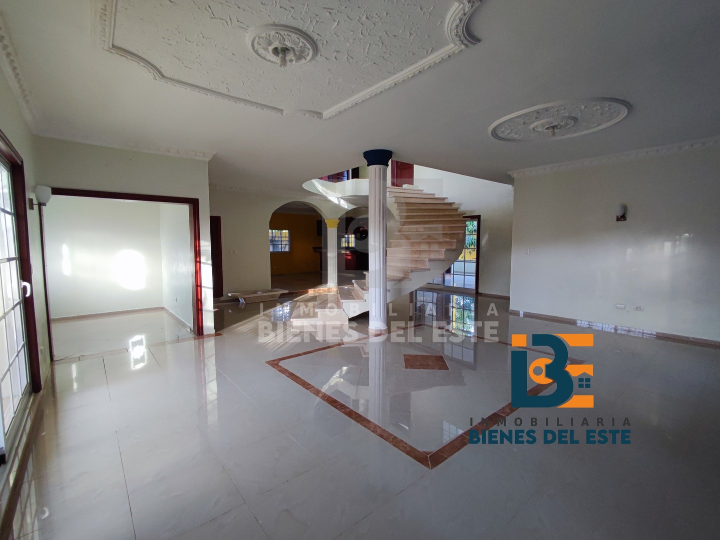 casas - SE RENTA Amplia CASA Con CINCO Habitaciones en Residencial Villa España, Calle S 6