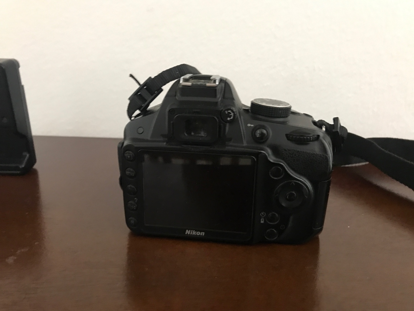camaras y audio - Cámara Digital  SLR Nikon D3200 118G con lente 50mm sin memoria con cargador 2