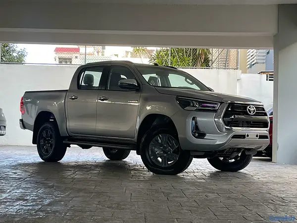 jeepetas y camionetas - Toyota Hilux Limited 2026 2