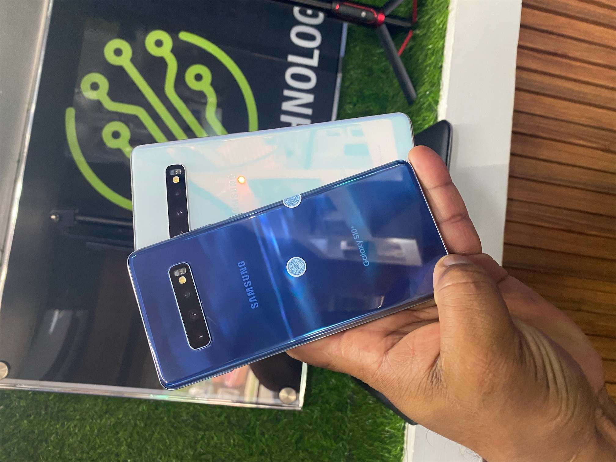 celulares y tabletas - s10 plus  9