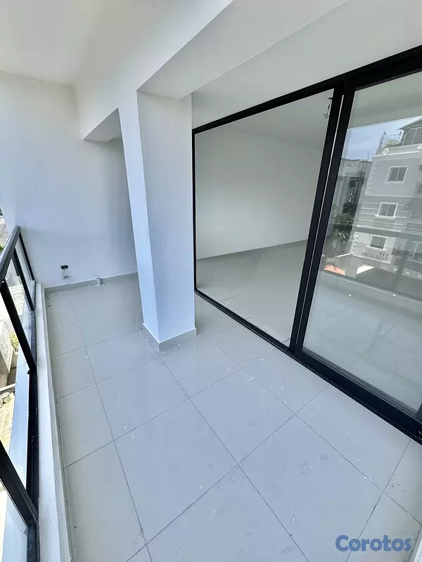 apartamentos - 🔵 Apartamento 4to  piso en el millon  4