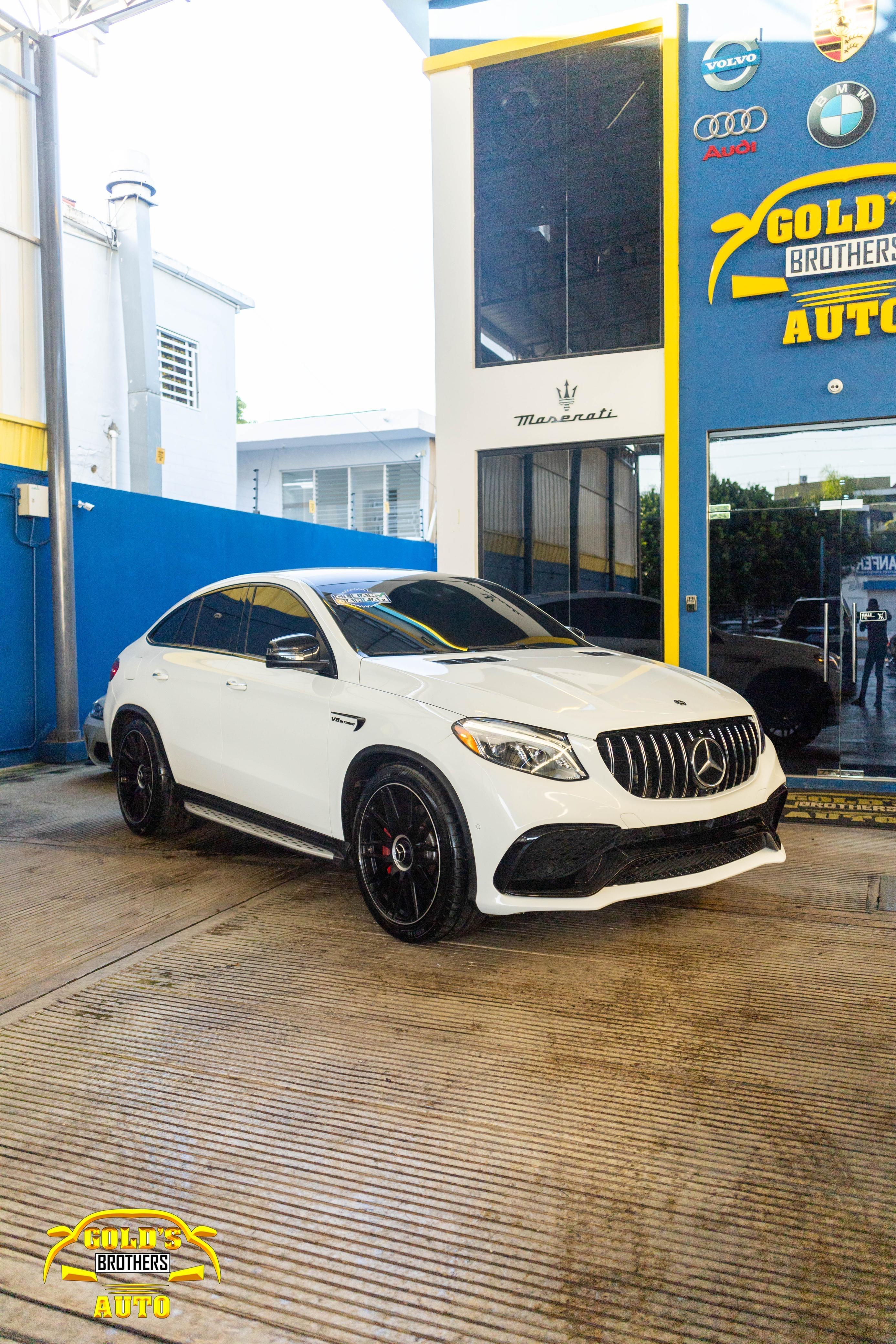 jeepetas y camionetas - Mercedes Benz GLE 63s AMG Coupe 2017 Clean Carfax
