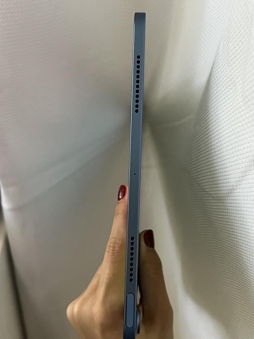 celulares y tabletas - iPad Air 5ta generación,modelo A2588, bloqueado por iCloud,ideal para repuestos. 8