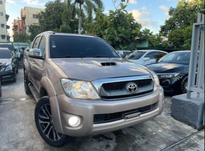 jeepetas y camionetas - Toyota Hilux 2008 full impecable 1