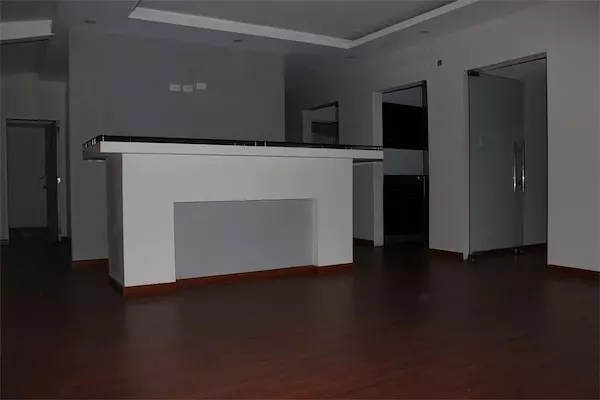 oficinas y locales comerciales - Local céntrico en Naco 6