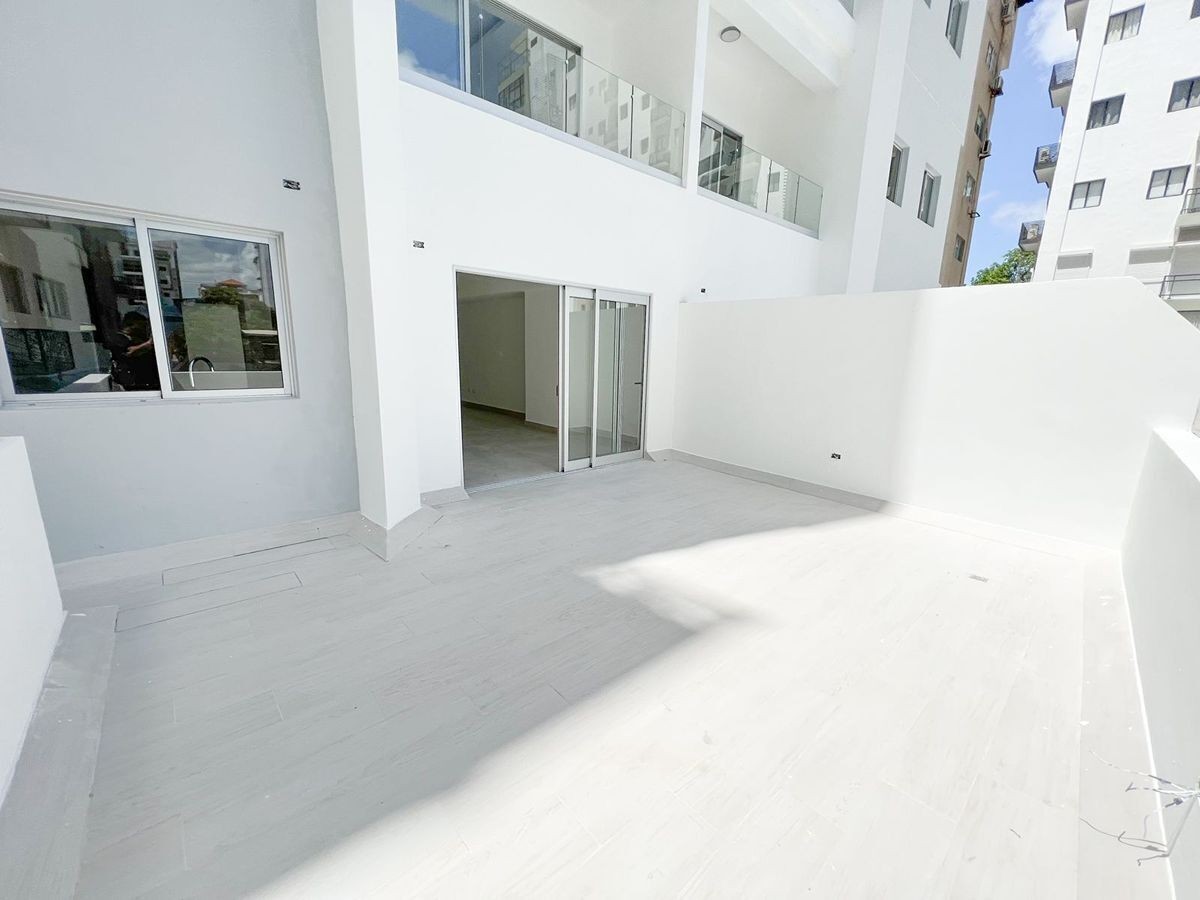 apartamentos - 🔵Alquilo apartamento 2do piso con terraza en evaristo morales 7