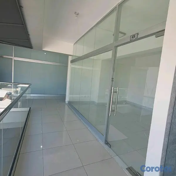 oficinas y locales comerciales - Local de oficina o consultorio en torre empresarial en El Millón  2