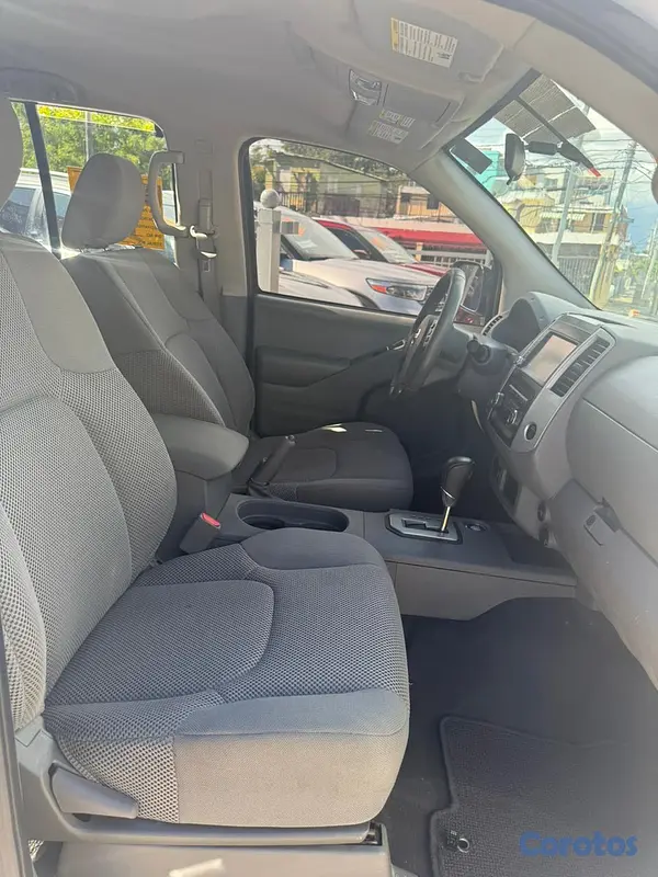 jeepetas y camionetas - Nissan Frontier SV 2021 5
