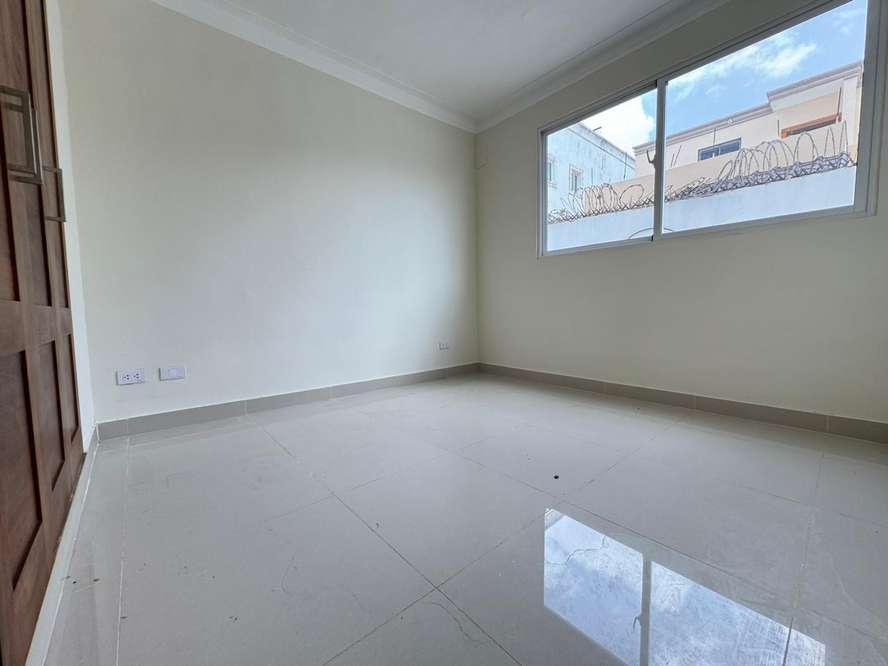 apartamentos - APARTAMENTO EN VENTA EN AV. HISPANOAMERICANA. 3