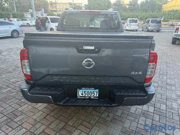 jeepetas y camionetas - Nissan frontier xe 2023 6