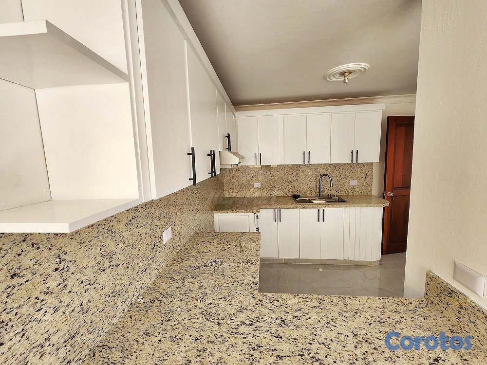 casas - CASA DOS NIVELES CON TERRAZA Y PATIO LAS HORTENCIA 8