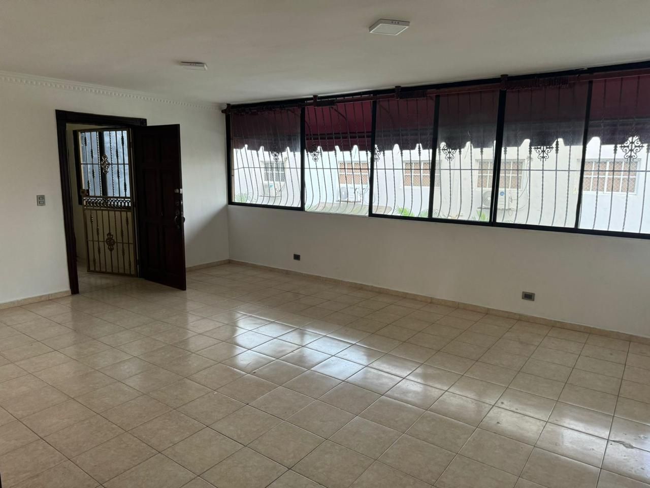apartamentos - Vendo apartamento en Alma Rosa, 3er piso  4