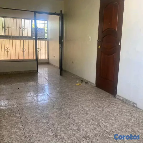oficinas y locales comerciales - local comercial o para oficinas en 27 de febrero santiago próximo a león Jiménez 2