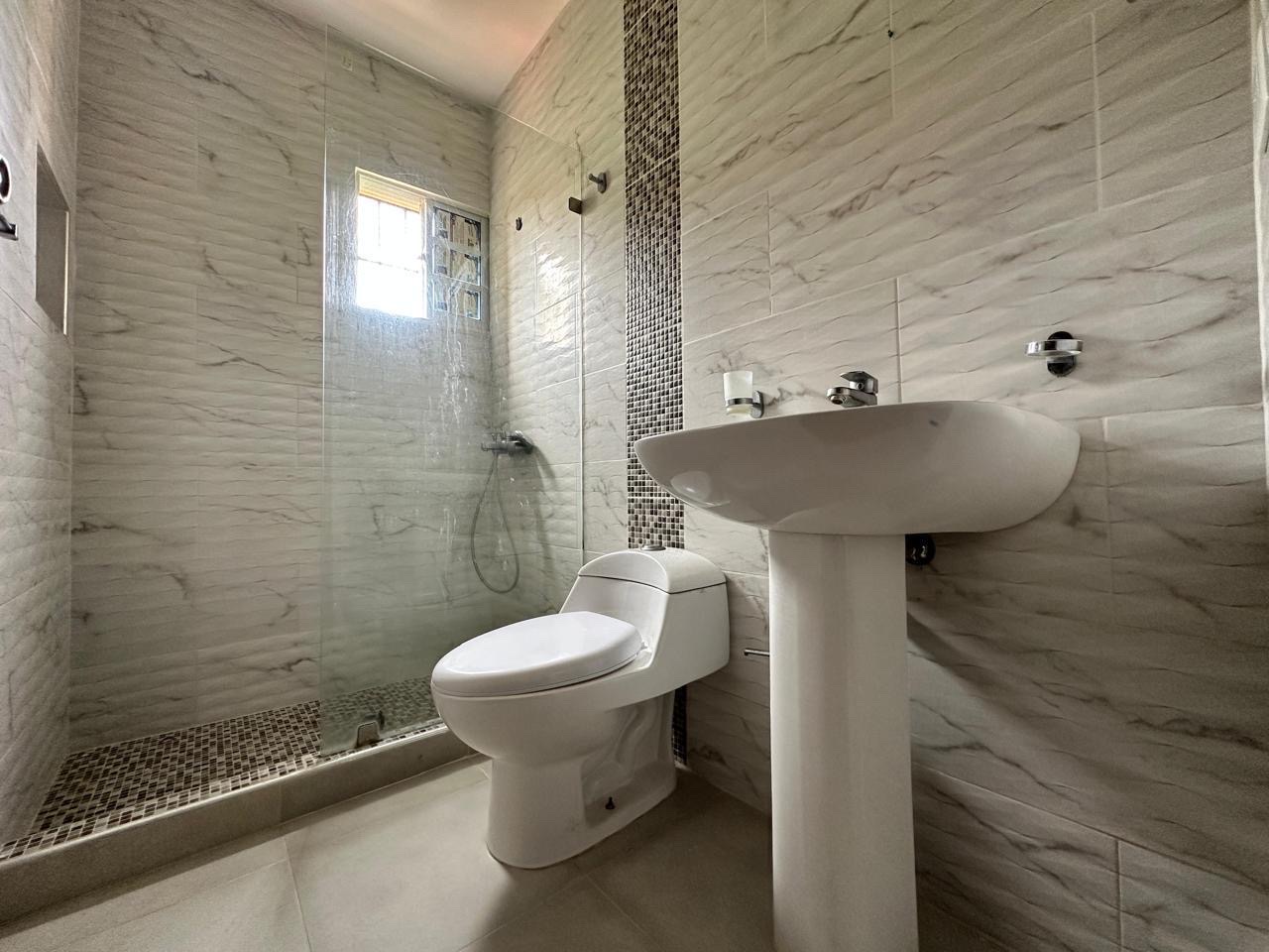 casas - venta de casa en la autopista de san isidro brisa oriental Santo Domingo este  7