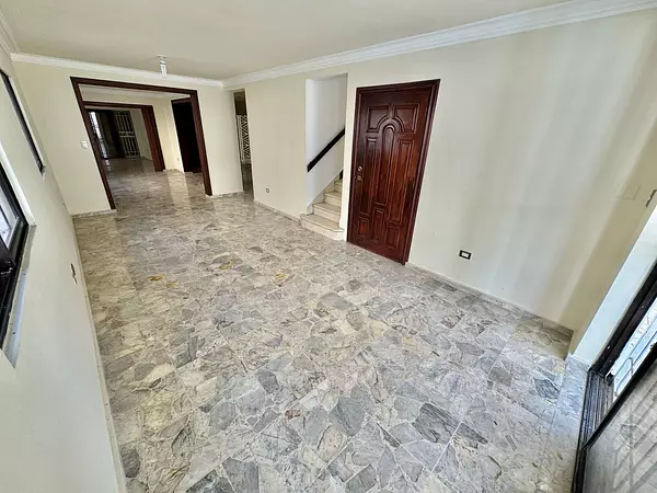 casas - Casa en Alquiler LOS CACICAZGOS  2