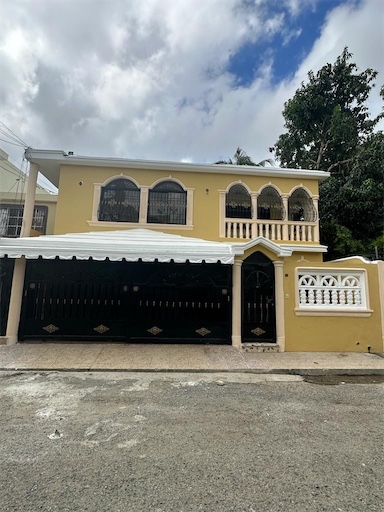 casas -  casa en vista hermosa con 600mts Santo Domingo este 0