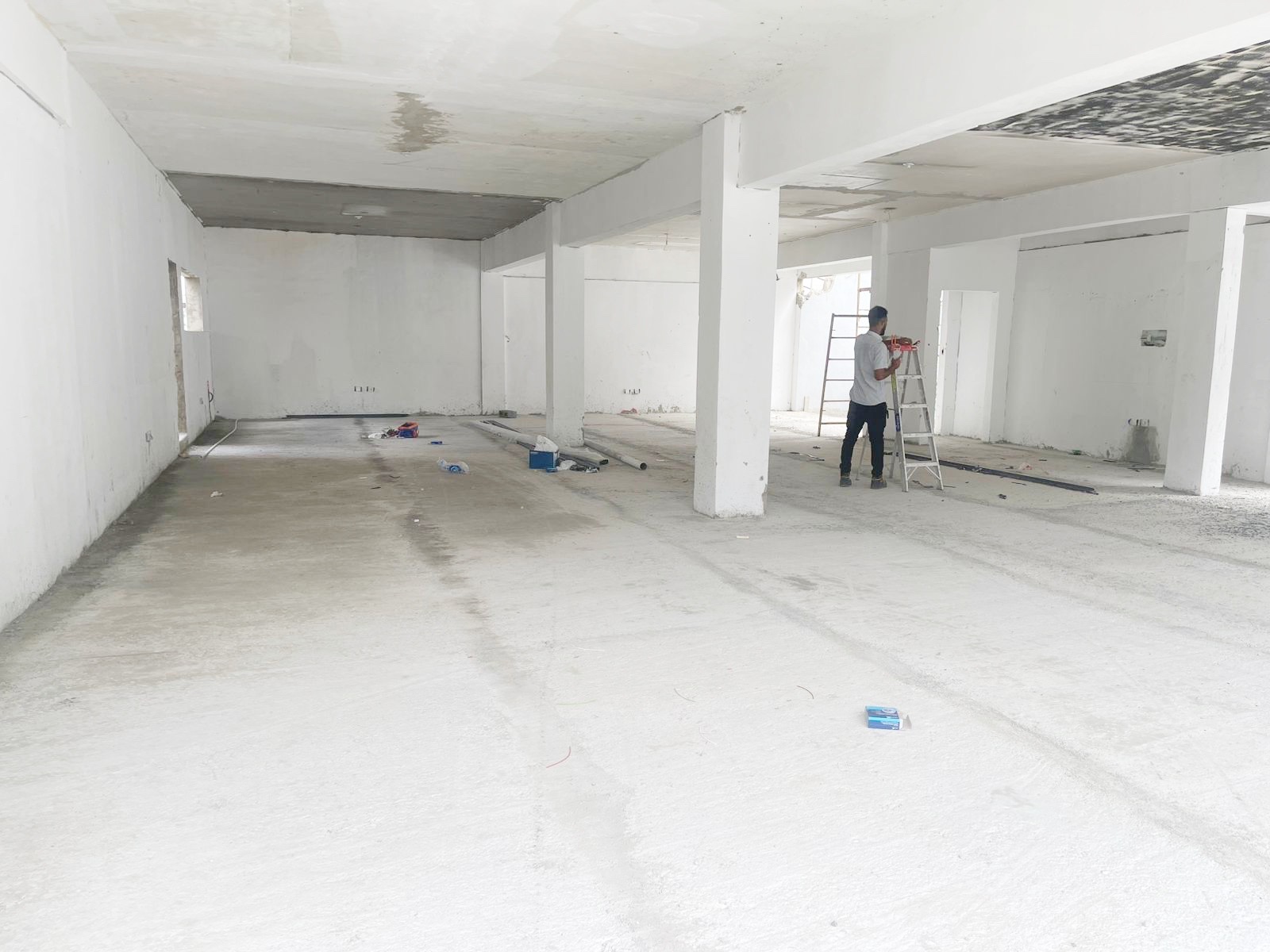 oficinas y locales comerciales - Local céntrico en Naco 5