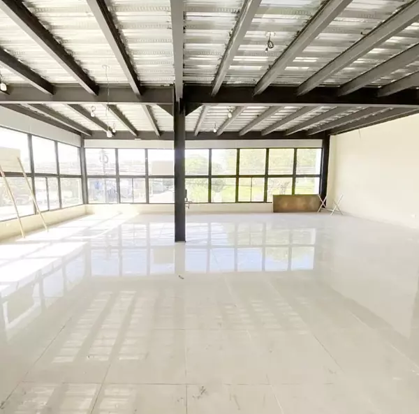 oficinas y locales comerciales - Propiedad comercial en arroyo hondo viejo  2