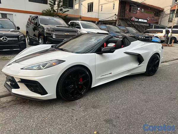 jeepetas y camionetas - Chevrolet Corvette Stingrey 3LT Convertible año 2023 2