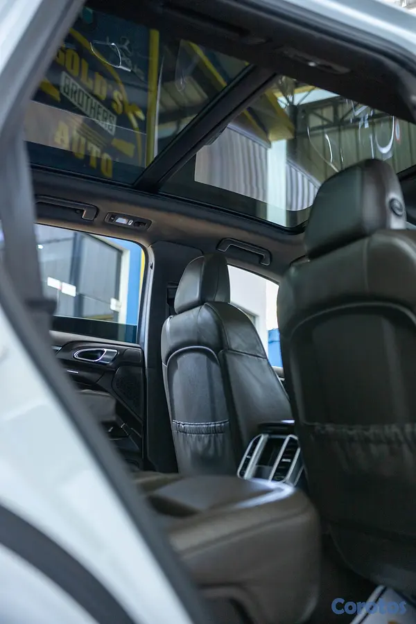 jeepetas y camionetas - Porsche Cayenne Platinum 2017 Clean Carfax 10