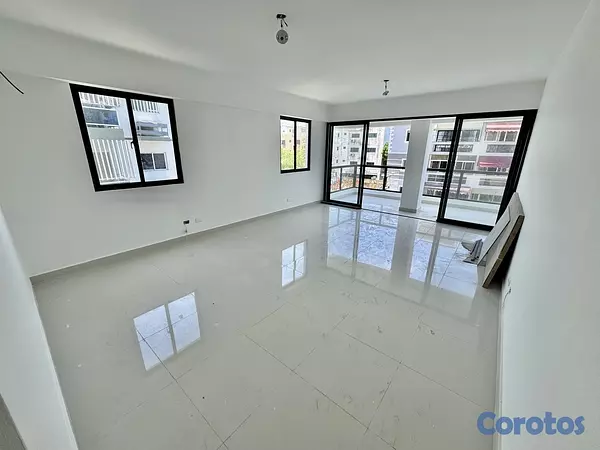 apartamentos - 🔵 Apartamento 4to  piso en el millon  5