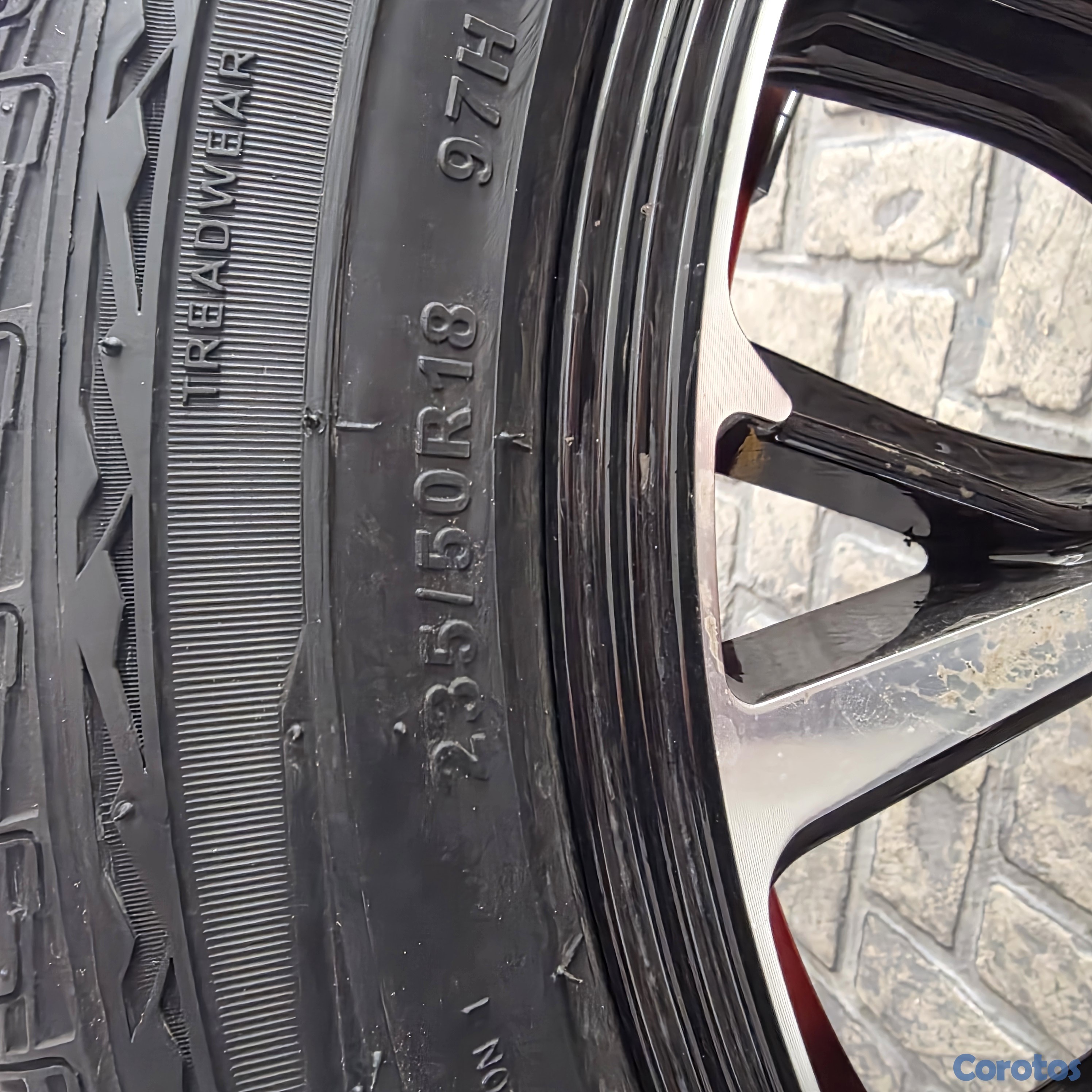 repuestos - 4 Aros Momo 18 pulg y sus 4 gomas nuevas 18 pulgada 4