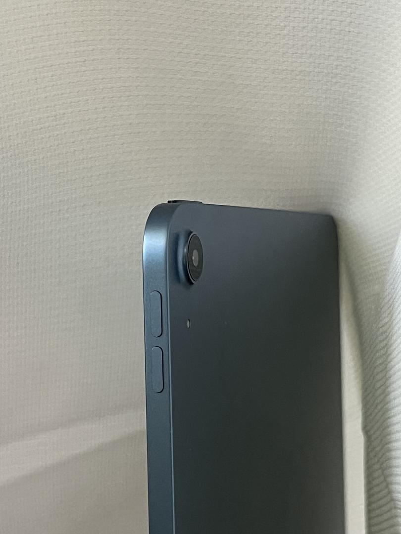 celulares y tabletas - iPad Air 5ta generación,modelo A2588, bloqueado por iCloud,ideal para repuestos. 9