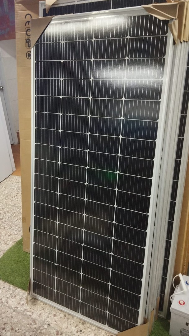 plantas e inversores - Panel Solar