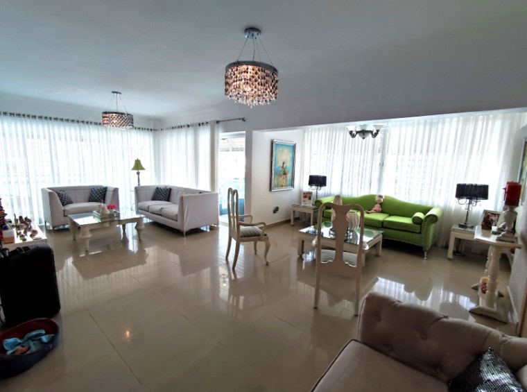 apartamentos - Alquiler de Apartamento Amueblado en Evaristo Morales 2