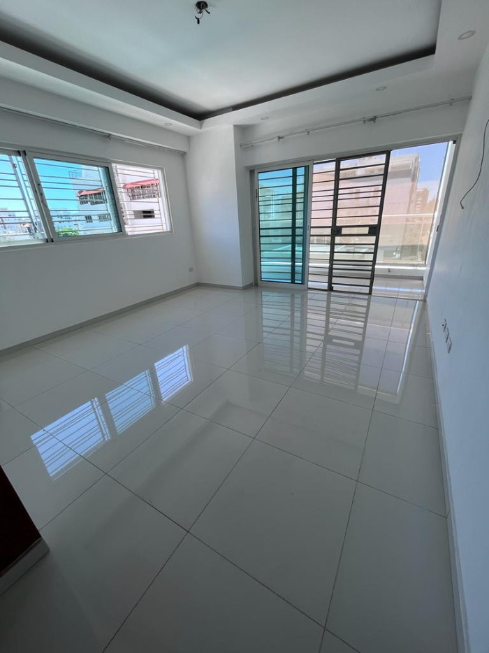 apartamentos - 🏡 ¡ALQUILO APARTAMENTO EN EVARISTO MORALES! 🏡   6