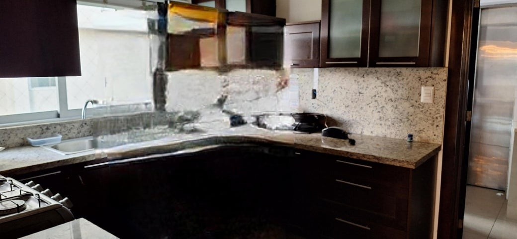 apartamentos - Apartamento en venta Naco Santo Domingo #24-1345 tres dormitorios, 3 ptos. 2