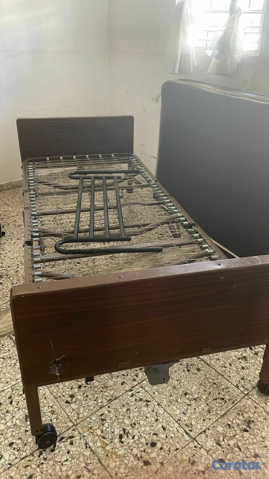 muebles y colchones - Cama de posición manual (De regalo el colchón) 4