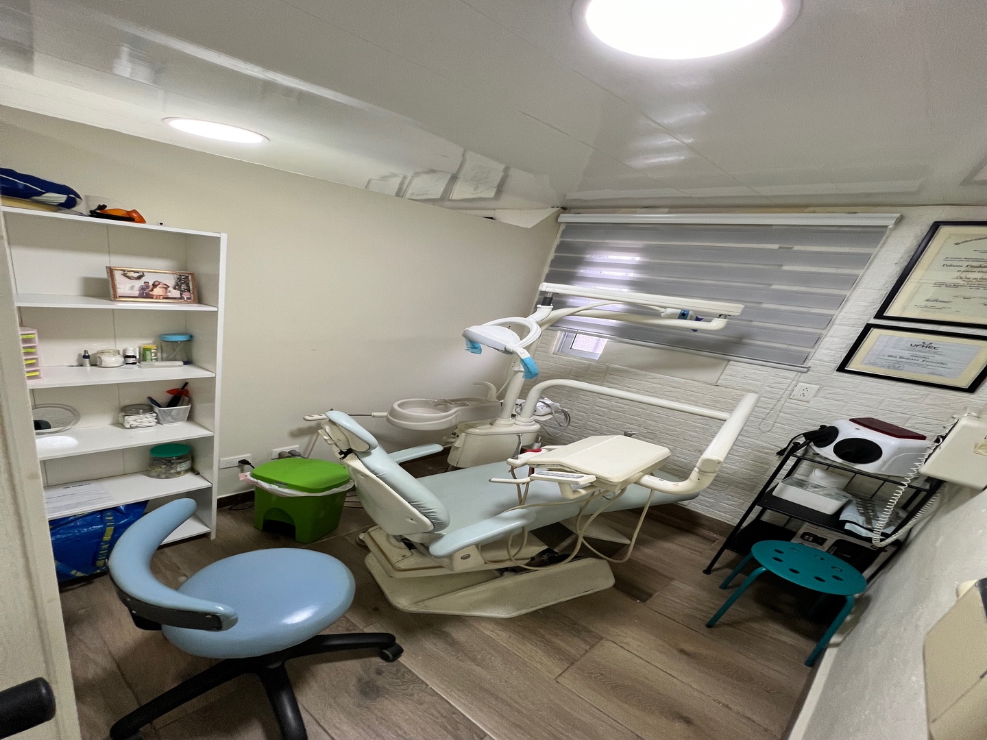 negocios en venta - Se vende consultorio Dental completo con más de 10 años de productividad  6