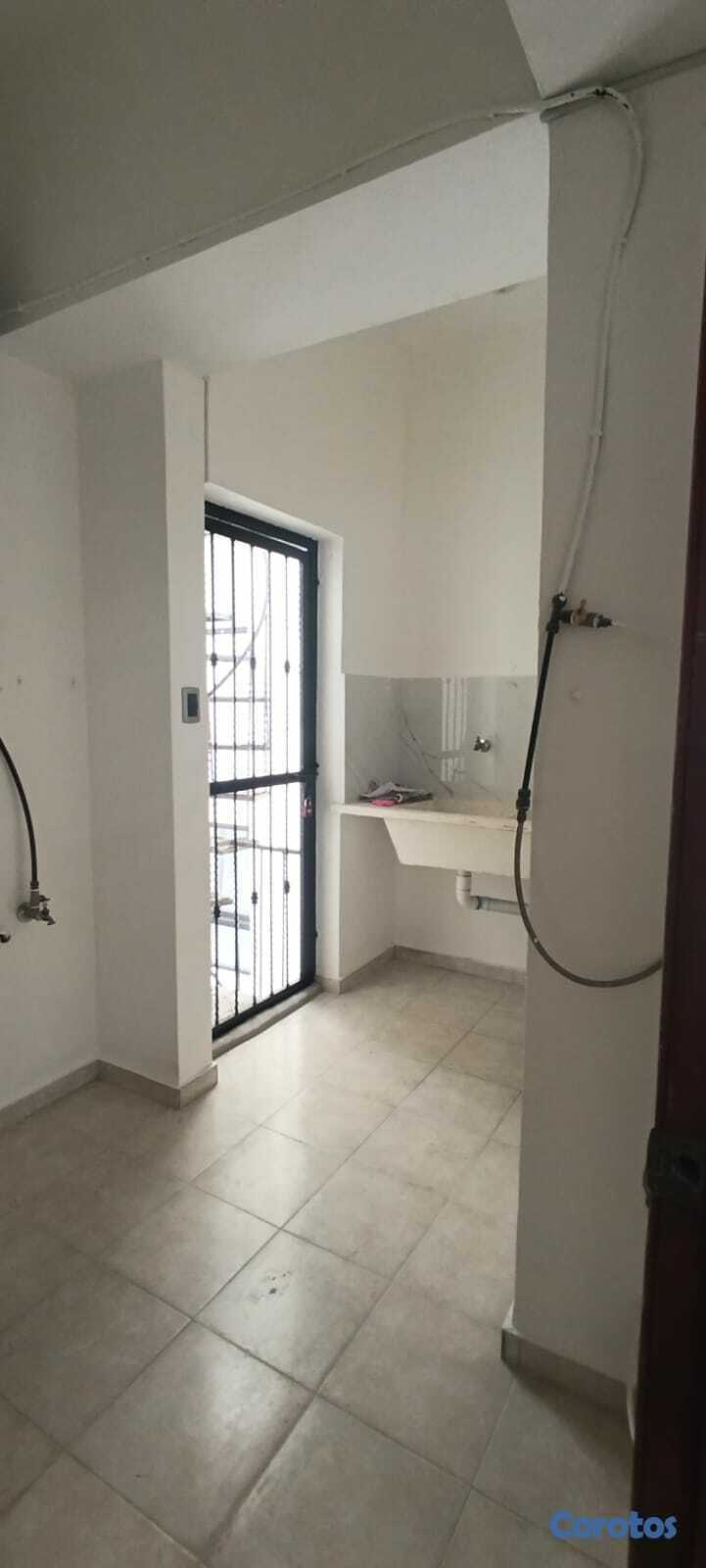 apartamentos - Renacimiento, Amplio apartamento con Balcón, 250m2 10