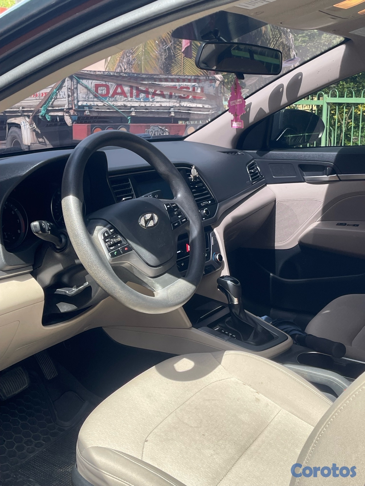 carros - Elantra 2017 negociable como nuevo   4