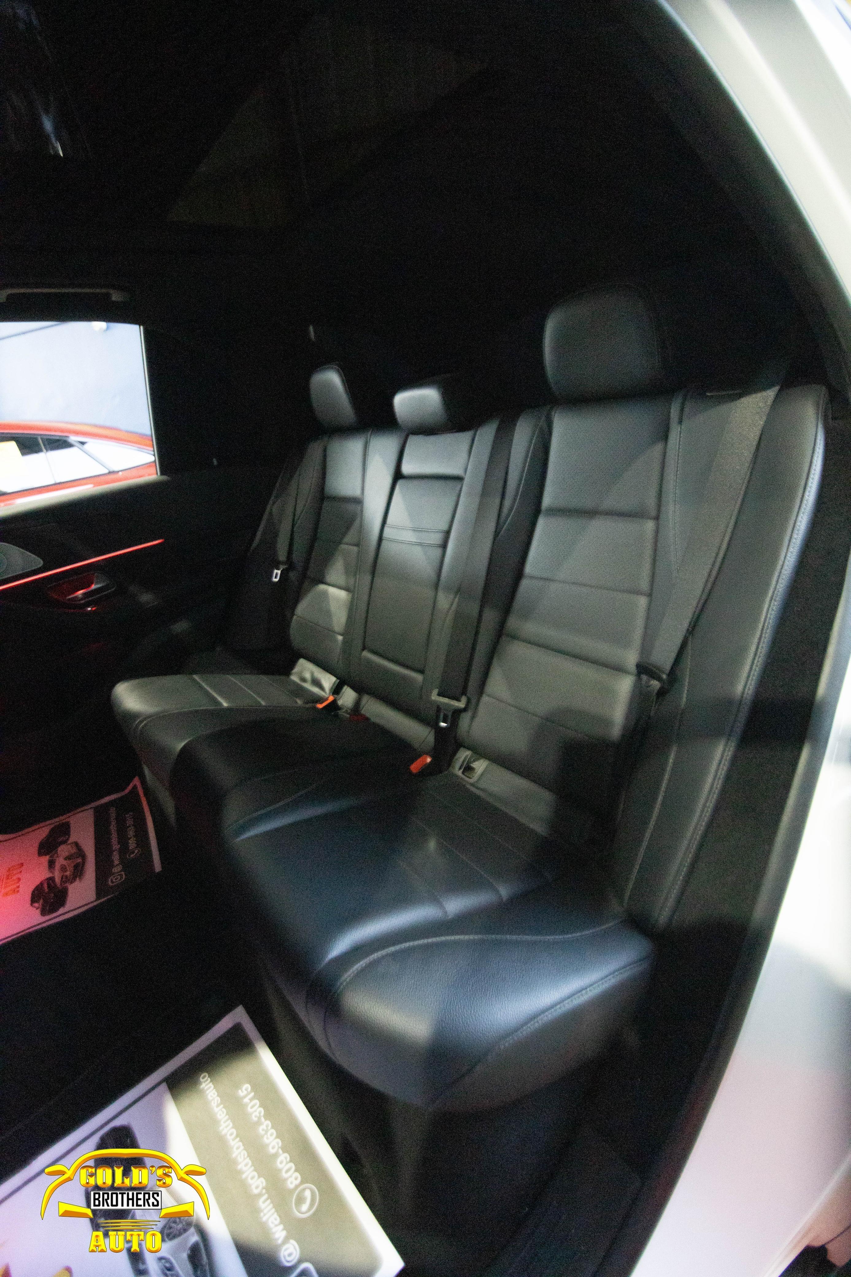 jeepetas y camionetas - Mercedes Benz GLE 350 AMG 2020 Clean Carfax 6