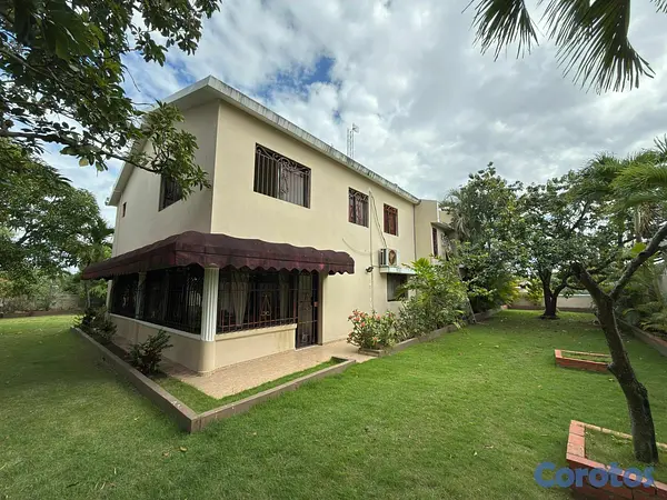 casas - Casa en venta en Colinas del Seminario II, Santo D 12