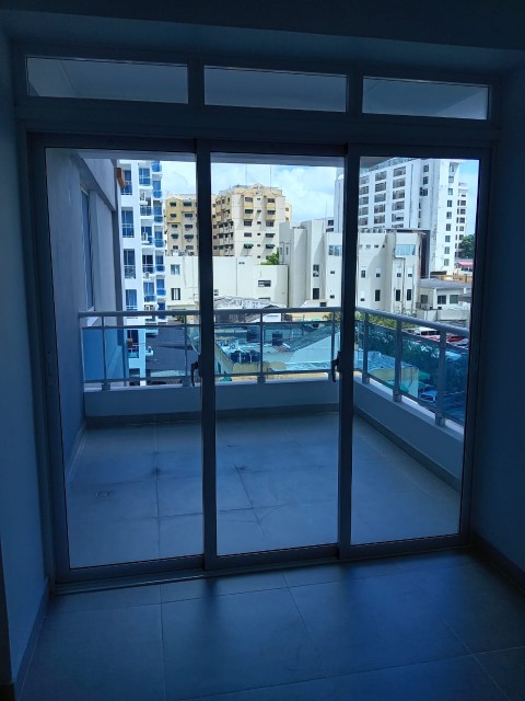 apartamentos - Alquiler de Apartamento con Linea blanca en la esperilla 0