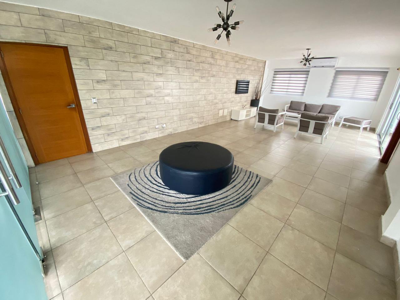 apartamentos - Alquilo Apartamento Amueblado en Piantini w 7