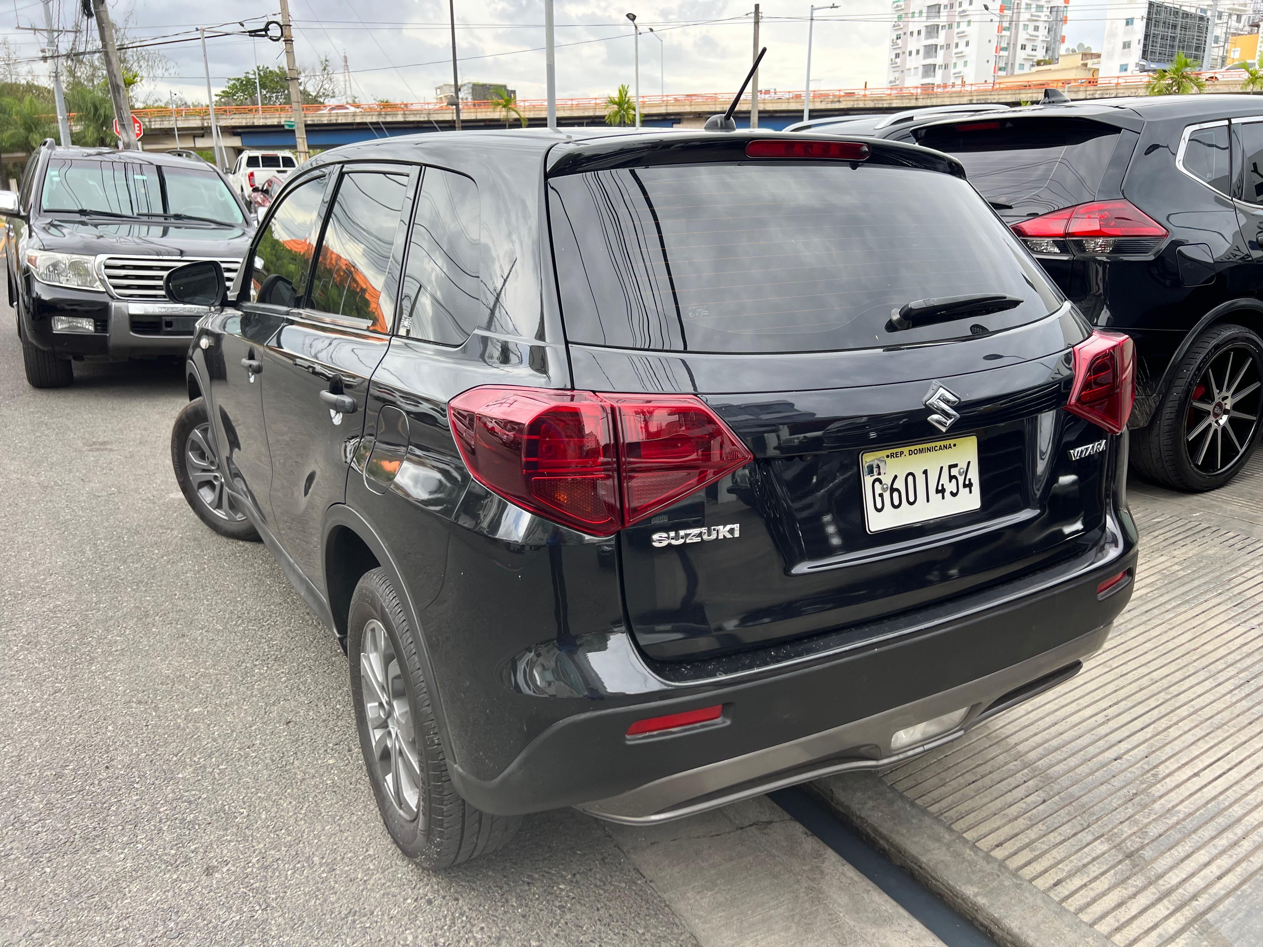 jeepetas y camionetas - SUZUKI VITARA 2023 EN PIEL 4