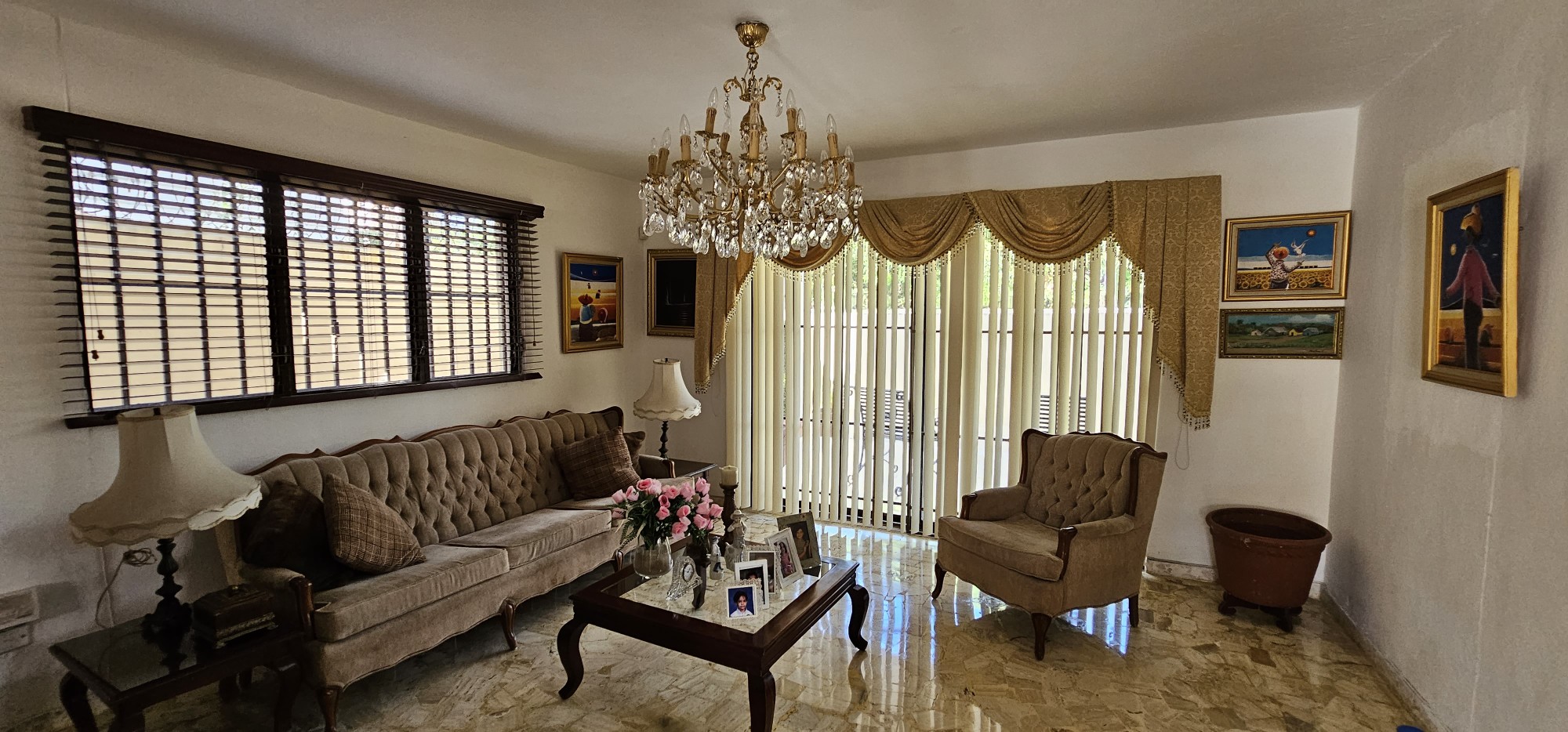 casas - VENDO CASA EN LA 📍CASTELANA SD. DISTRITO NACIONAL  0
