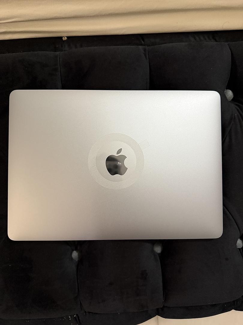 computadoras y laptops - Vendo MacBook Air-2019 de 13” excelentes condiciones. Whattsap +1 202-476-9402 3