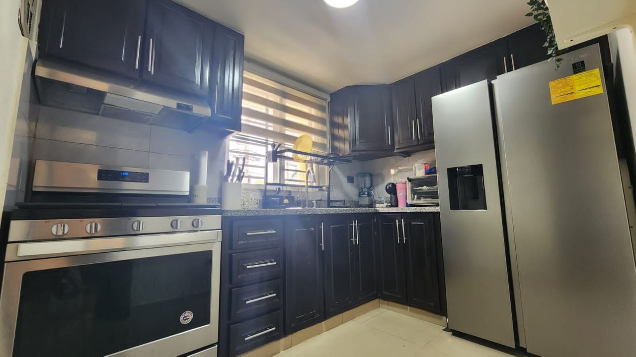 apartamentos - Apartamento primer piso en Vista Hermosa
VENTA RD $5,600,000
C: 5778-Rs29 4