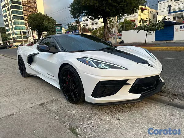 jeepetas y camionetas - Chevrolet Corvette Stingrey 3LT Convertible año 2023 6