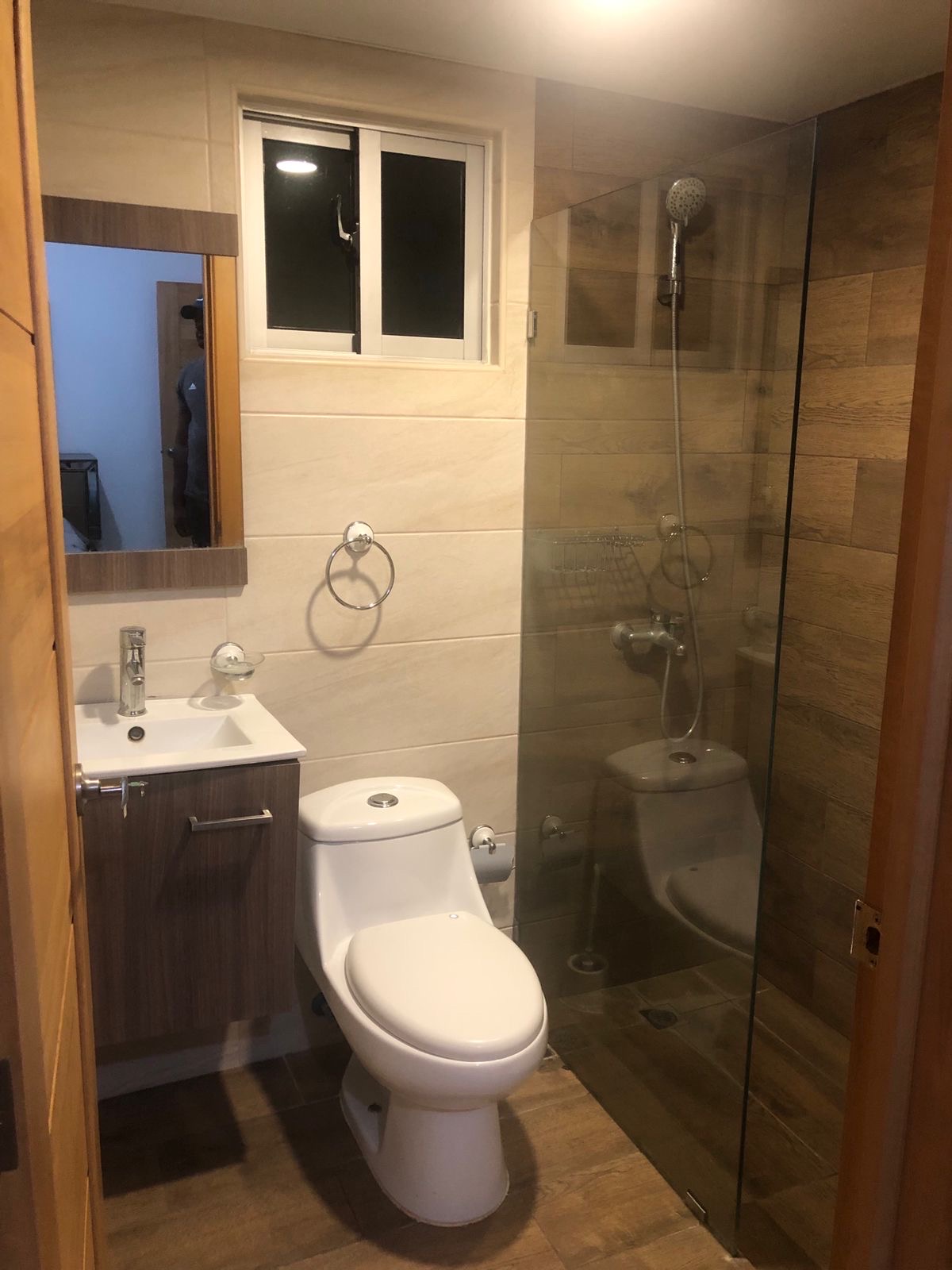 apartamentos - hermoso apartamento en zona céntrica los prados  4